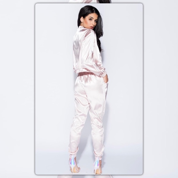 🆑 Satin Tracksuit Jacket (See “Bottoms” 4 Pants) - Picture 4 of 8